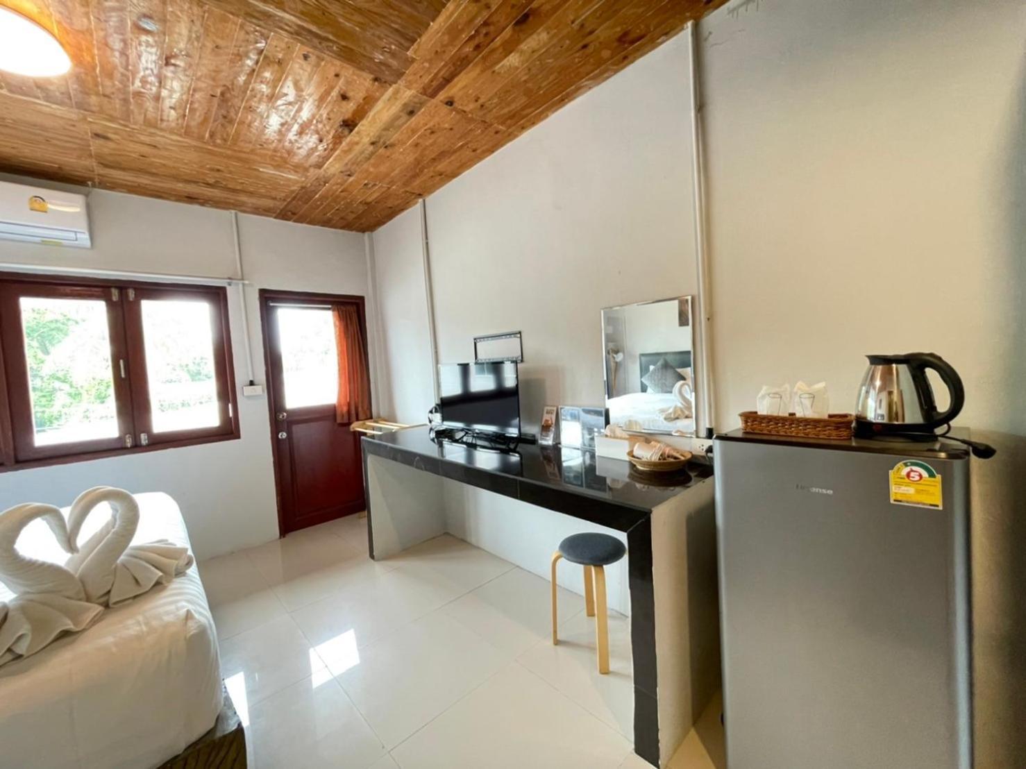 Mook Boonchu Hotel Ko Mook Zewnętrze zdjęcie